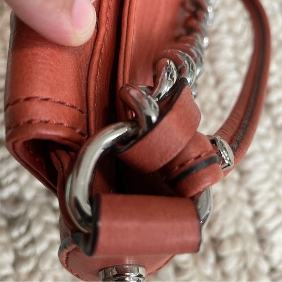 B Makowsky Crossbody Bag burnt orange flap - Picture 5 of 11